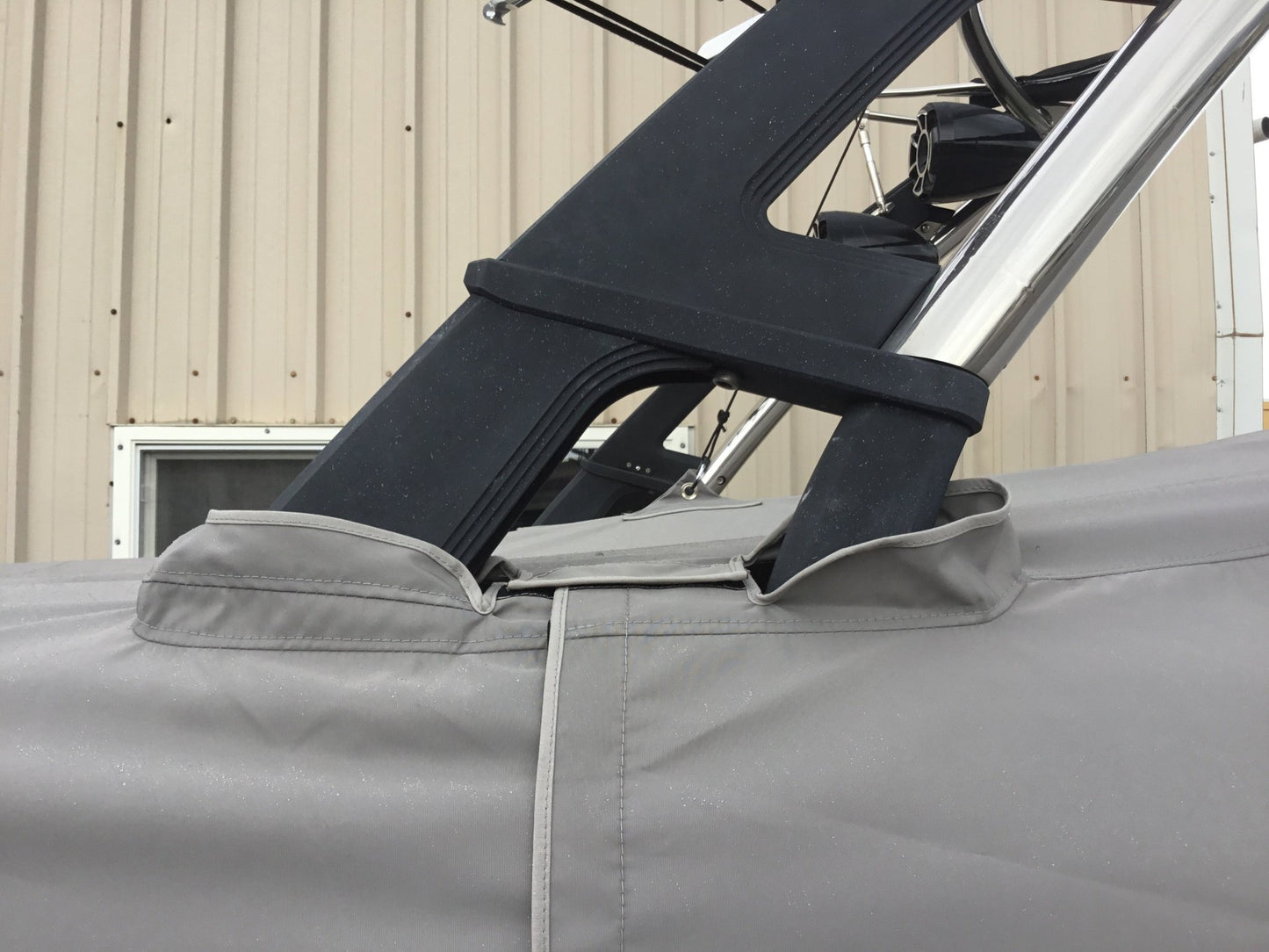 Malibu 23 LSV Wake Setter Cinch Cover - BoardCo