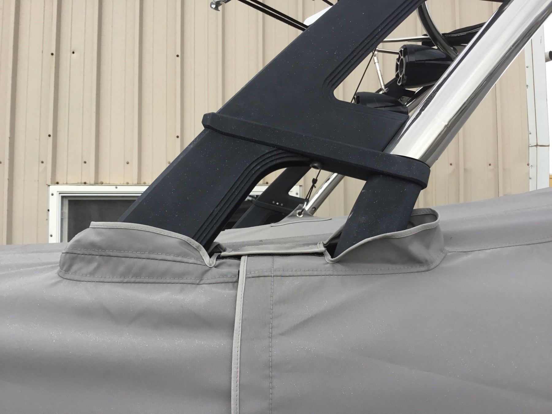 Malibu 23 LSV Wake Setter Cinch Cover - BoardCo