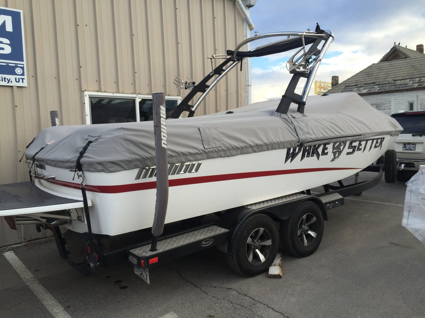 Malibu 23 LSV Wake Setter Cinch Cover - BoardCo