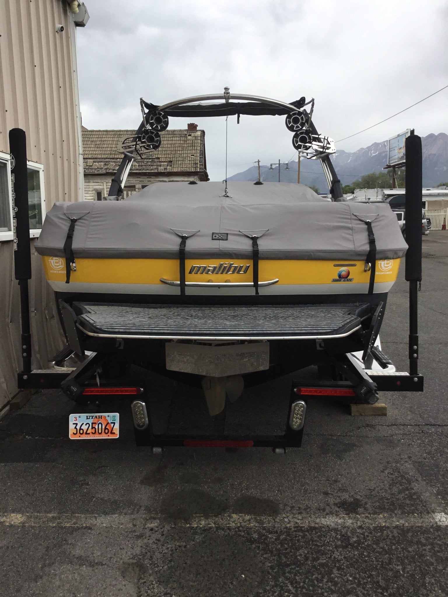 Malibu 23 LSV Wake Setter Cinch Cover - BoardCo