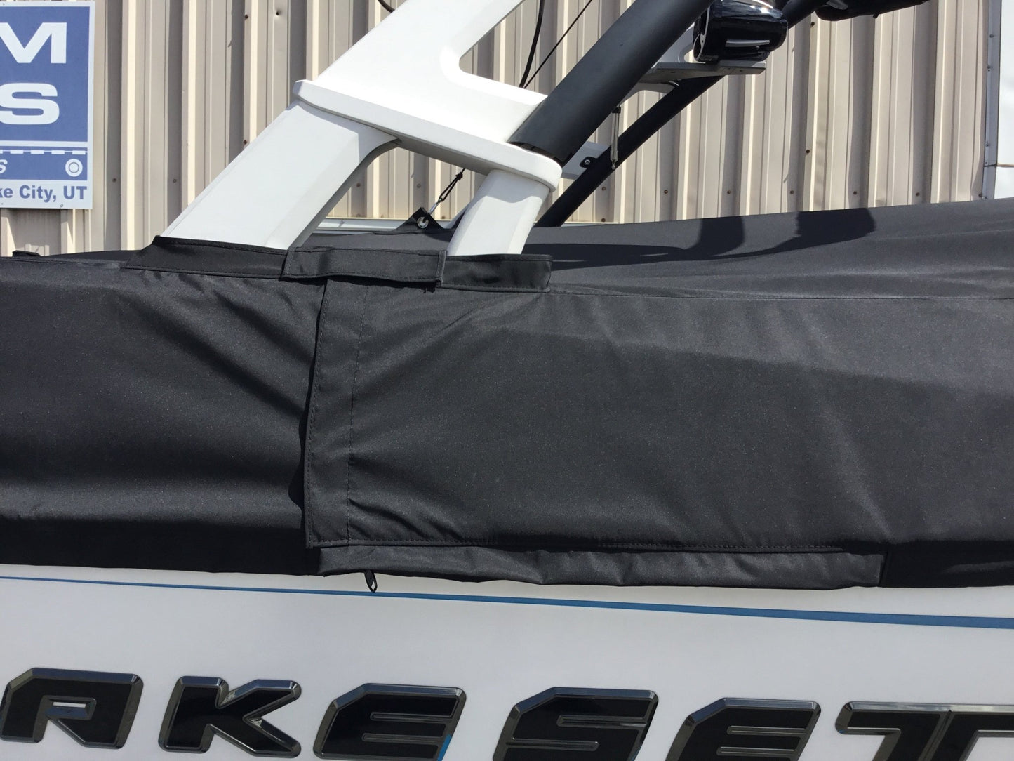 Malibu 23 LSV Wakesetter Cinch Cover - BoardCo