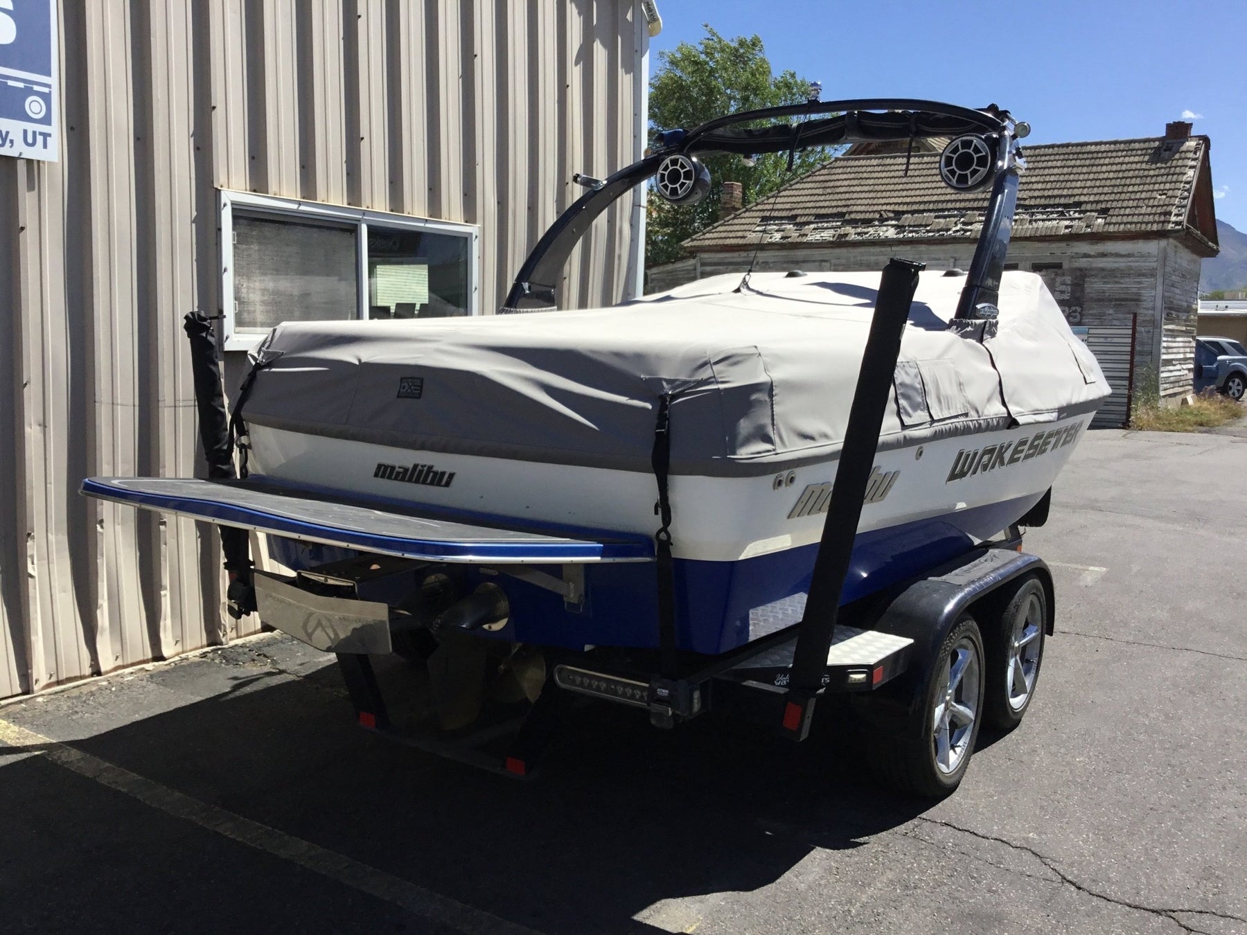 Malibu VLX 21 Illusion Tower Cinch Cover - BoardCo