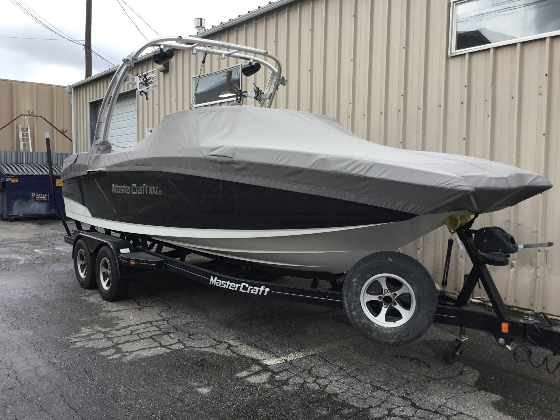 MasterCraft NXT 22 With Fwd Arch tower Cinch Cover - BoardCo