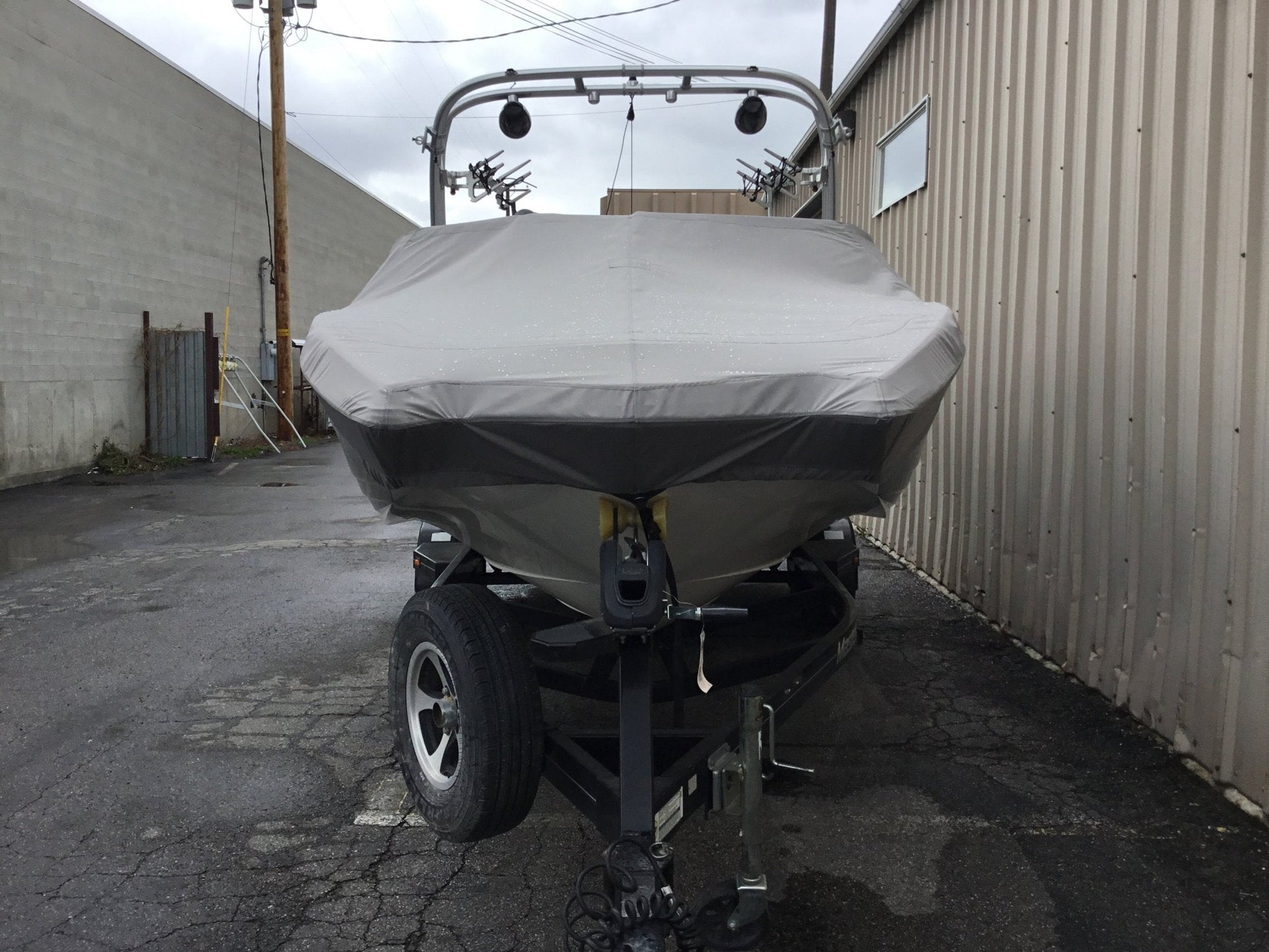 MasterCraft NXT 22 With Fwd Arch tower Cinch Cover - BoardCo