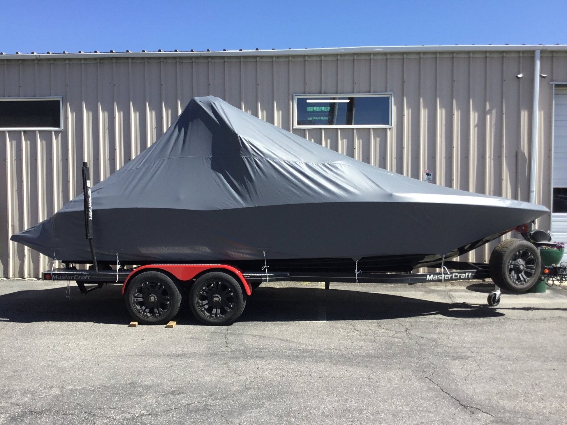 MasterCraft X30 with ZFT4 Tower Double Up Storage Cover - BoardCo