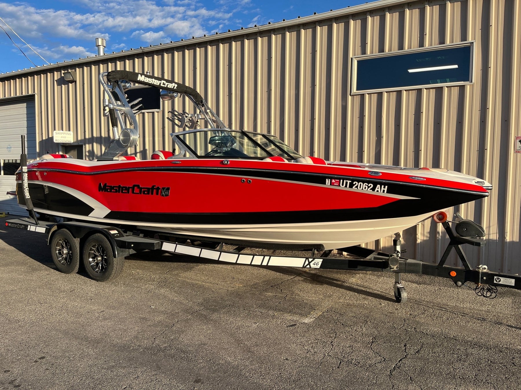MasterCraft X46 With ZFT4 Tower Cinch Cover - BoardCo