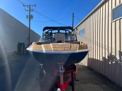 Moomba Pro-Edge Tower Folding Canopy Top - BoardCo