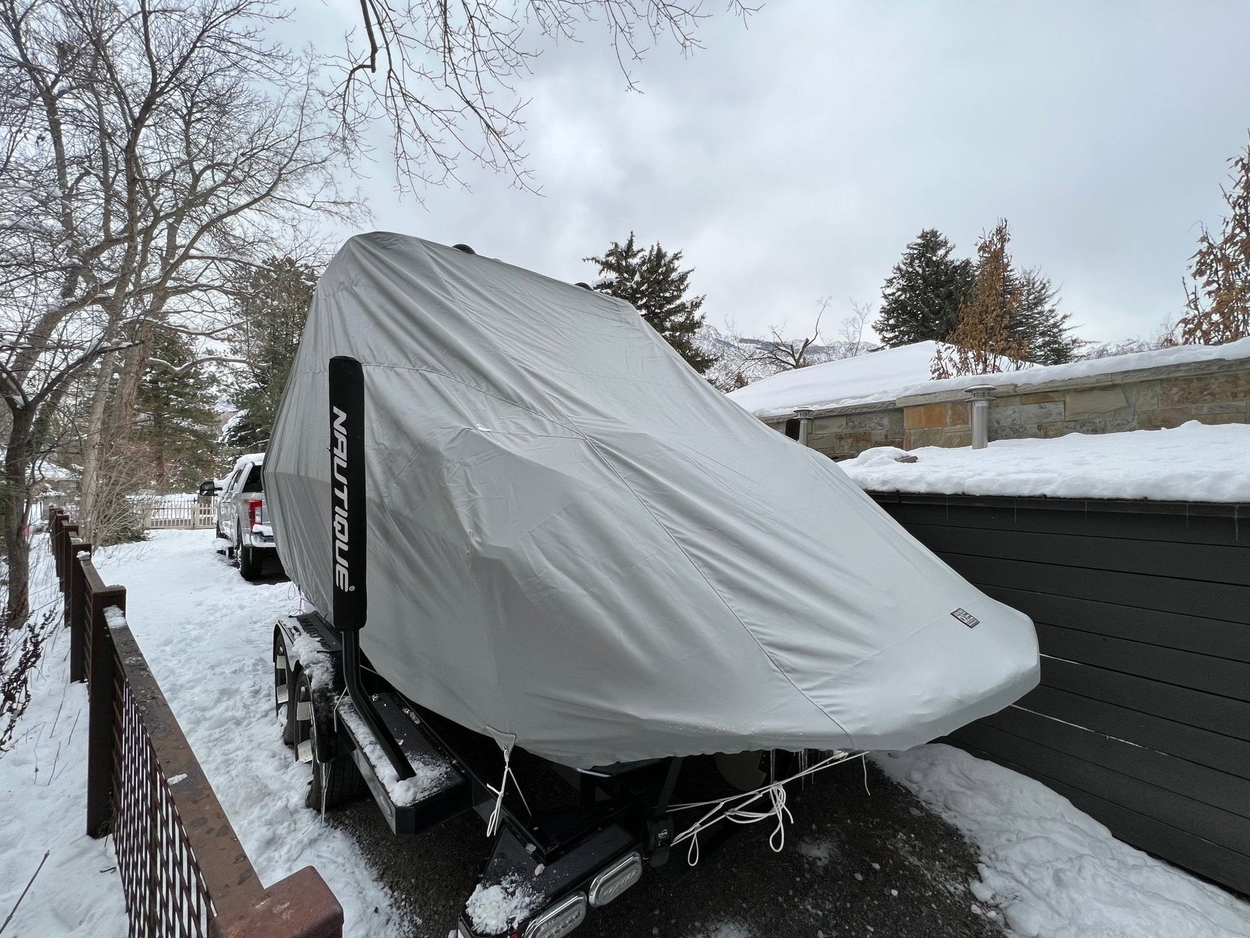 Nautique G23 with FCT v2 Double Up Storage Cover - BoardCo