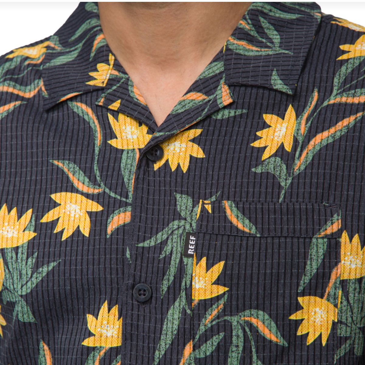 Reef Blake Short Sleeve Woven Men's Top in Caviar - BoardCo
