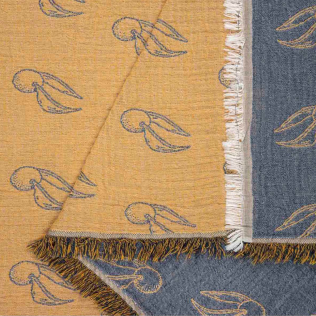 Sand Cloud Golden Snitch Party Blanket - BoardCo