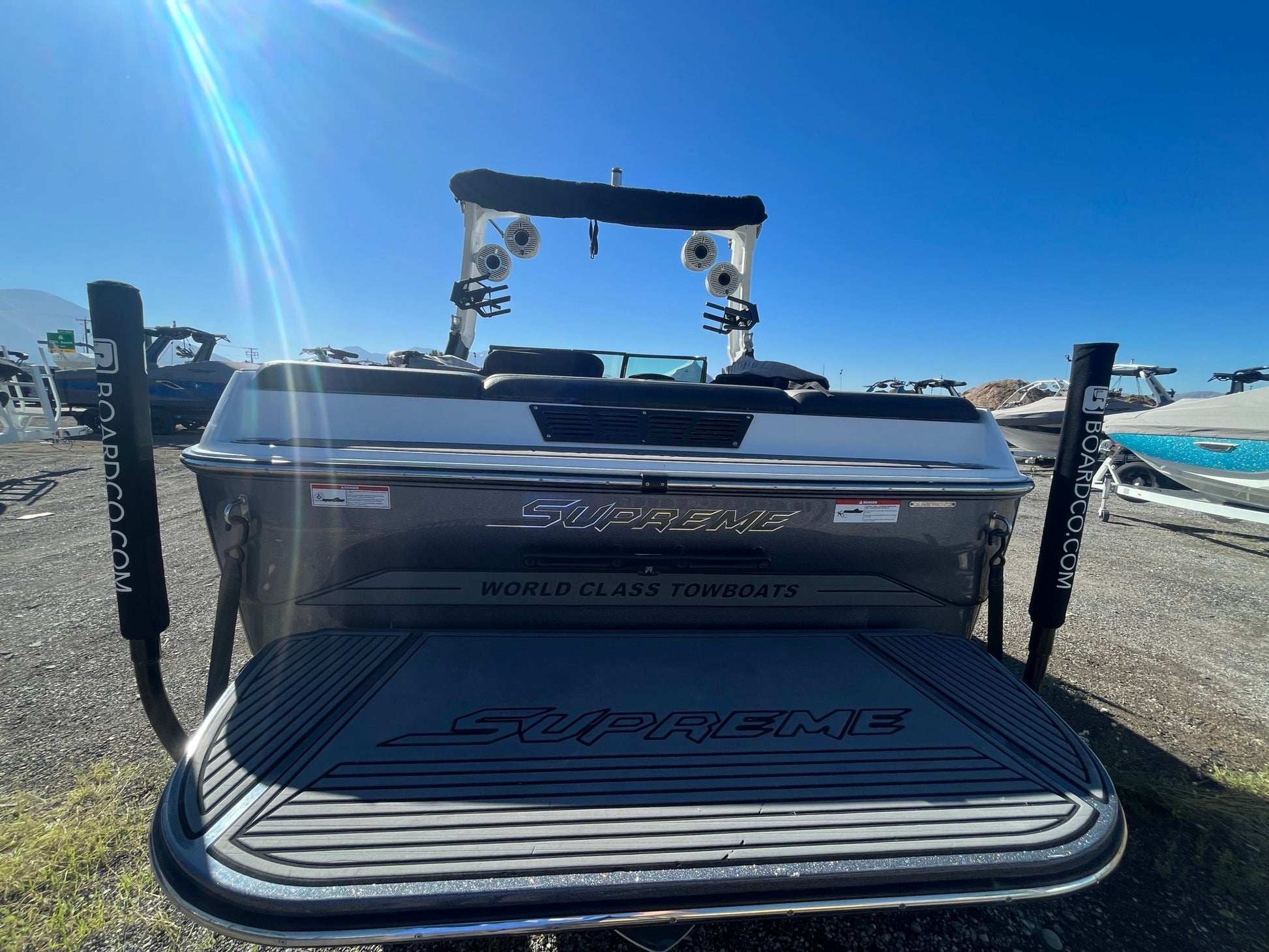 Supreme S238 With Octo Tower - BoardCo