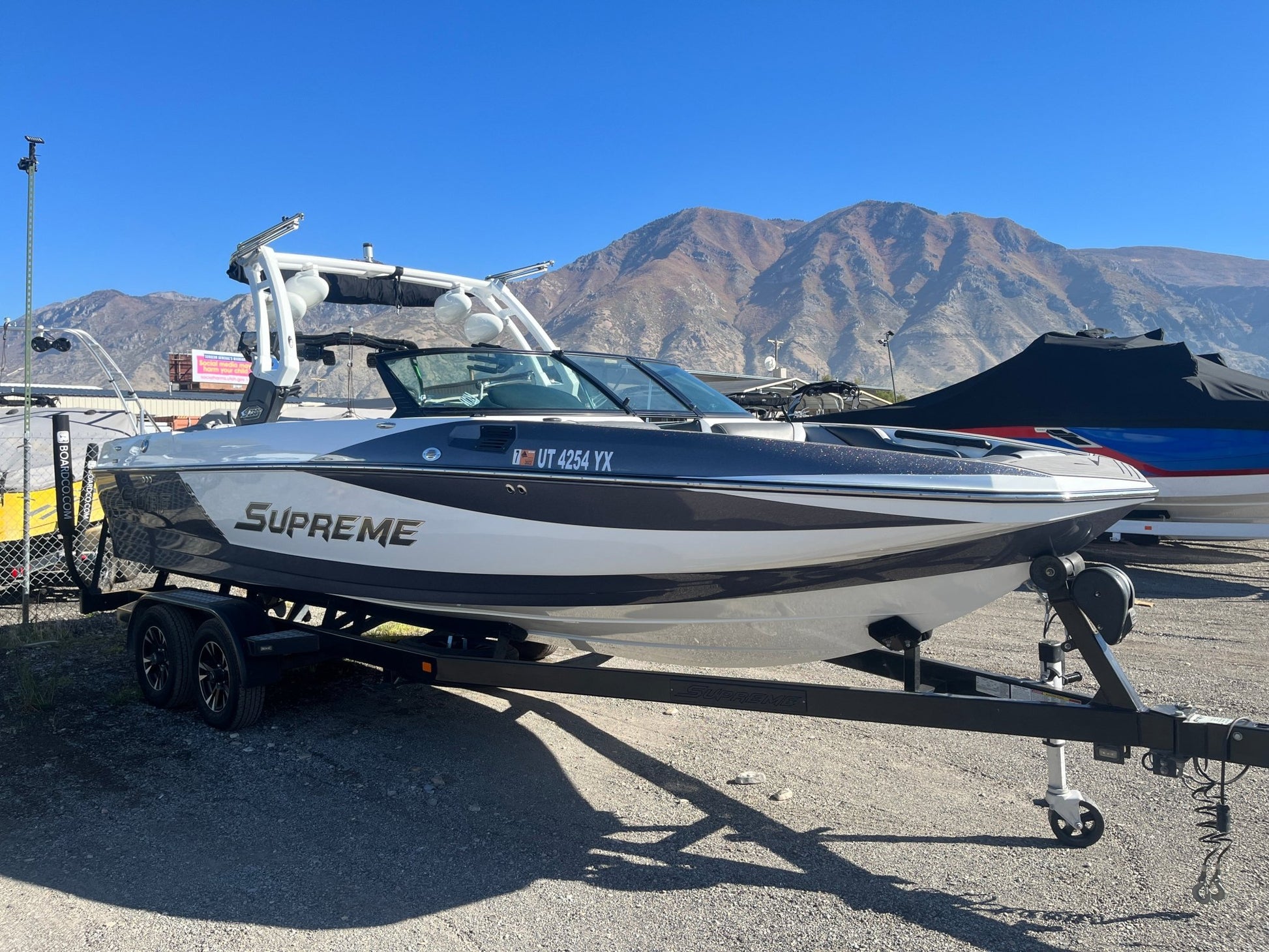 Supreme S238 With Octo Tower - BoardCo