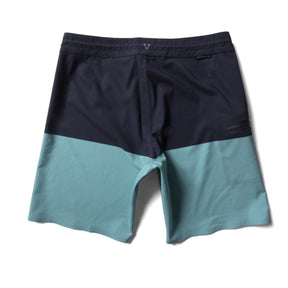 Vissla High Seas 18.5" Boardshort in Dark Naval - BoardCo