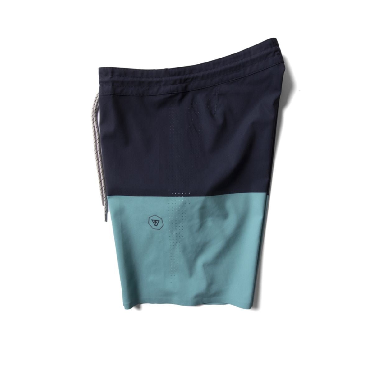 Vissla High Seas 18.5" Boardshort in Dark Naval - BoardCo